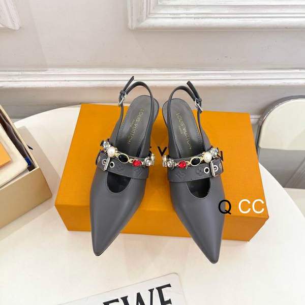 Picture of Louis Vuitton Shoes _SKULVsz35-40512462.5CMXC1206
